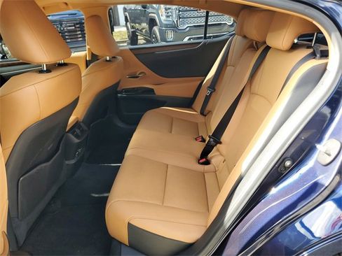 Used 2022 Lexus ES 350 w/ Premium Package image 10
