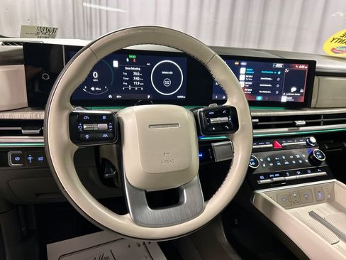 Used 2024 Hyundai Santa Fe Calligraphy image 13