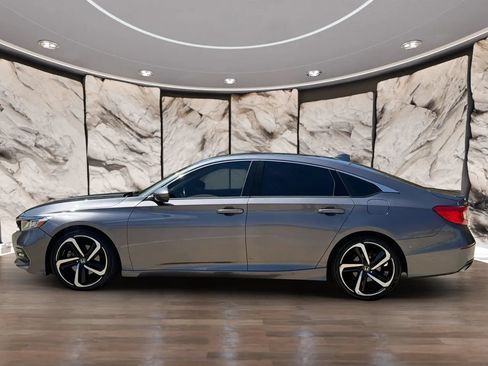 Used 2018 Honda Accord Sport image 3