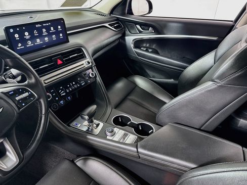 Used 2025 Genesis G70 2.5T image 24