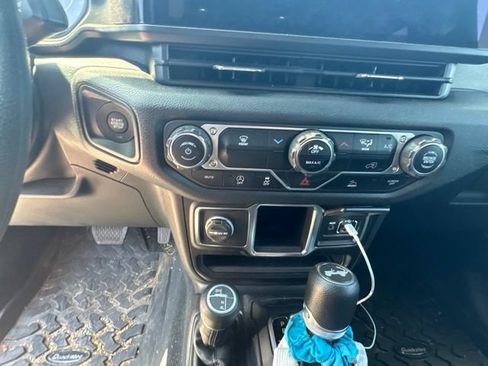 Used 2024 Jeep Wrangler Sport AWD/4WD image 40