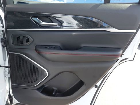 Used 2022 Jeep Grand Cherokee Trailhawk image 29