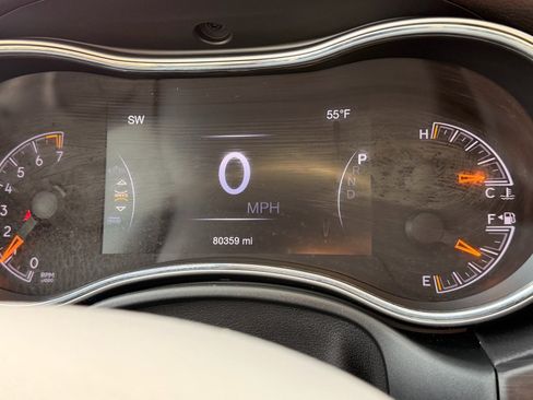 Used 2021 Jeep Grand Cherokee Limited w/ Luxury Group II image 19