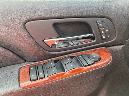Used 2012 Chevrolet Suburban LTZ AWD/4WD image 14