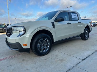 New 2025 Ford Maverick XLT w/ Equipment Group 301A