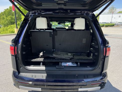 Used 2024 Toyota Sequoia Capstone AWD/4WD image 34