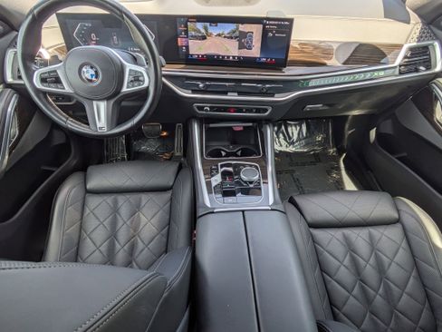 Used 2025 BMW X6 xDrive40i AWD/4WD image 14