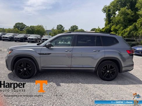 Used 2022 Volkswagen Atlas SEL R-Line AWD/4WD image 2