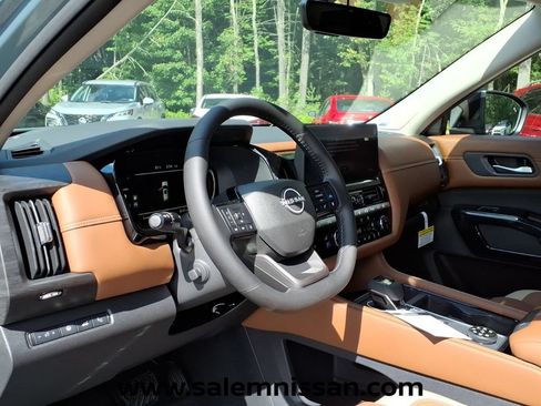 New 2026 Nissan Pathfinder Platinum w/ Cargo Package AWD/4WD image 8