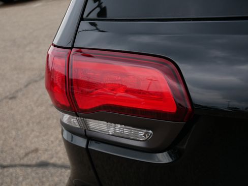 Used 2020 Jeep Grand Cherokee Limited X AWD/4WD image 17