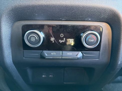 Certified 2025 Buick Enclave Preferred image 28