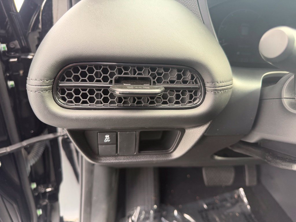 Used 2024 Honda HR-V LX image 23