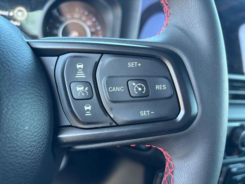 Used 2024 Jeep Wrangler Unlimited Rubicon AWD/4WD image 17