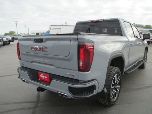 Used 2024 GMC Sierra 1500 AT4 w/ Technology Package image 7