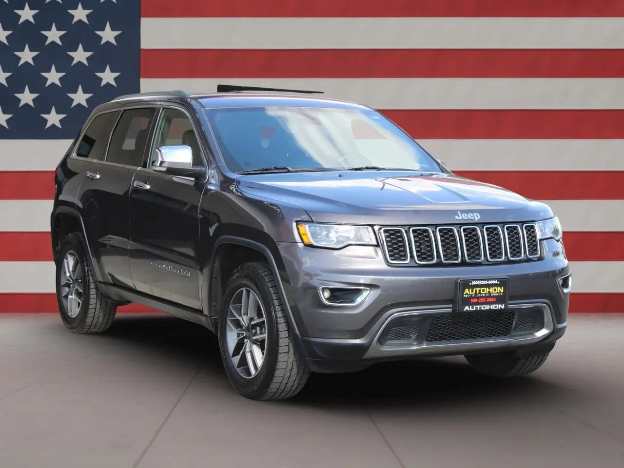 Used 2019 Jeep Grand Cherokee Limited AWD/4WD image 3