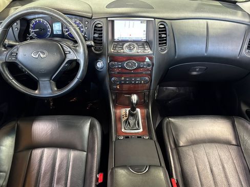 Used 2016 INFINITI QX50 AWD w/ Deluxe Touring Package image 16