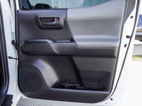 Certified 2022 Toyota Tacoma SR image 28