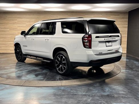 Used 2024 Chevrolet Suburban RST w/ Luxury Package image 17