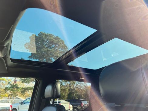 Used 2017 Ford F150 Platinum w/ Equipment Group 701A Luxury image 17