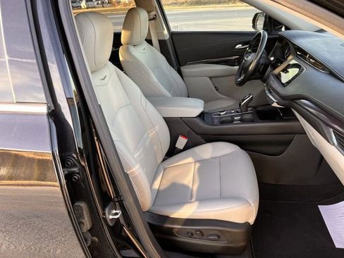 Used 2022 Cadillac XT4 Luxury image 23