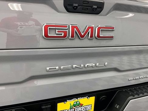 Used 2025 GMC Sierra 1500 Denali w/ Denali Reserve Package AWD/4WD image 9