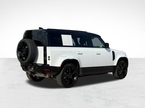 Used 2026 Land Rover Defender 110 X-Dynamic SE AWD/4WD image 9