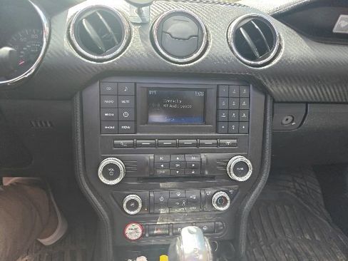 Used 2015 Ford Mustang Convertible image 9