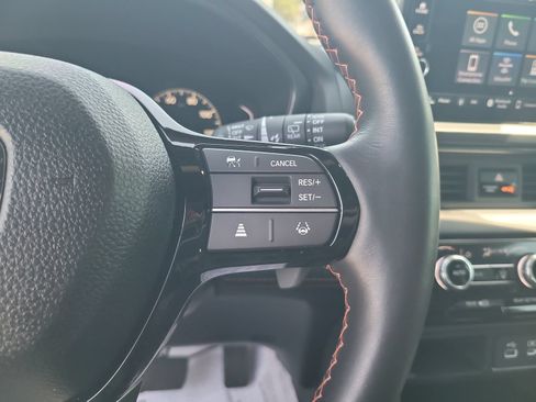 Certified 2025 Honda Pilot TrailSport image 15