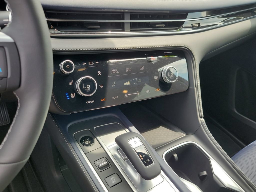 Certified 2026 INFINITI QX60 Sport w/ Dark Cargo Package AWD/4WD image 16