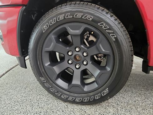 Used 2025 RAM 1500 Big Horn AWD/4WD image 35