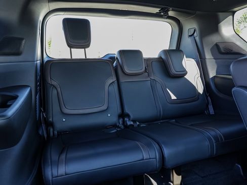 New 2026 Nissan Armada SL image 23