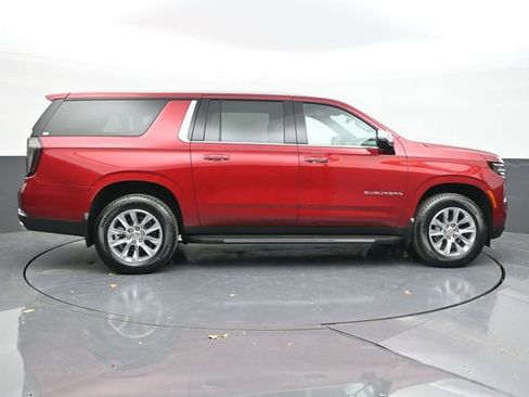 New 2025 Chevrolet Suburban Premier image 18