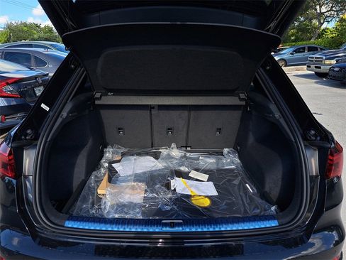 New 2025 Audi Q3 2.0T Premium Plus image 32