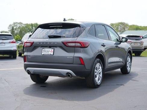 Used 2023 Ford Escape AWD image 3