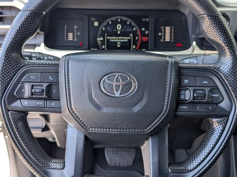Used 2024 Toyota Tacoma SR5 AWD/4WD image 18