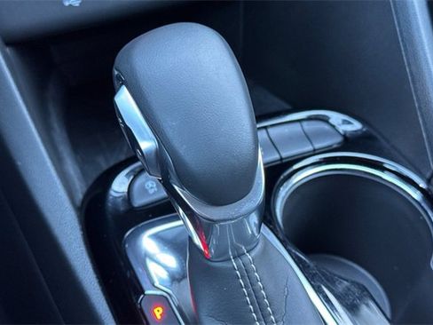 Used 2025 Buick Encore GX Preferred image 33