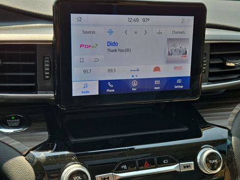 Used 2021 Ford Explorer Limited w/ Equipment Group 301A RWD image 18