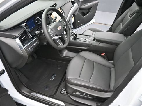 New 2025 Cadillac XT5 Premium Luxury w/ Technology Package image 9