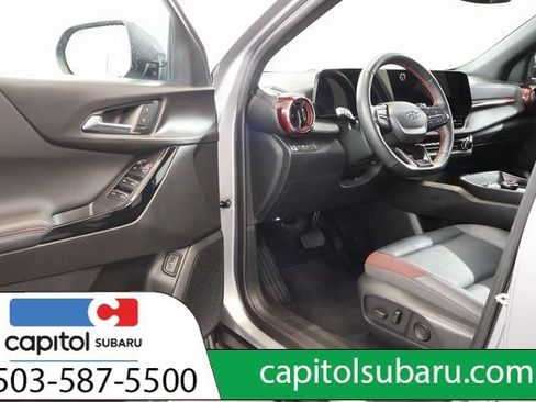 Used 2025 Chevrolet Equinox RS AWD/4WD image 9