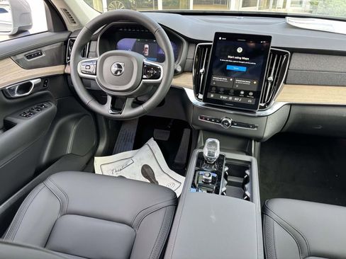 New 2026 Volvo XC90 B6 Plus w/ Protection Package Premier image 30