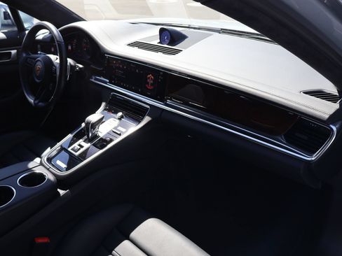 Certified 2022 Porsche Panamera Turbo S AWD/4WD image 33
