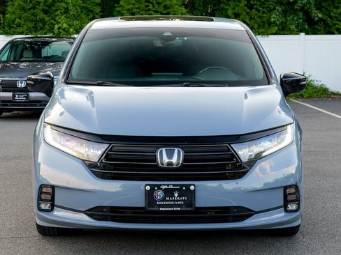 Used 2023 Honda Odyssey Sport image 2