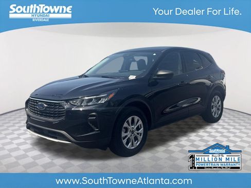 Used 2025 Ford Escape Active AWD/4WD image 1
