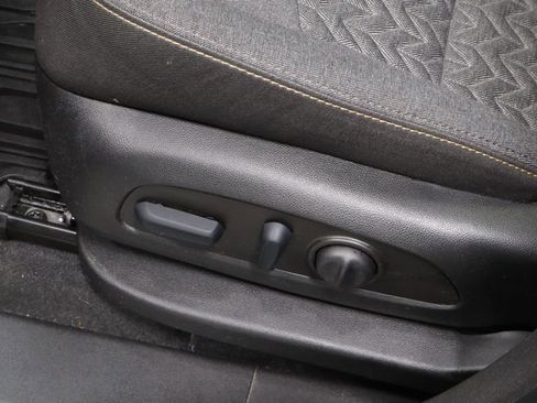 Used 2022 Chevrolet Equinox LT FWD image 23