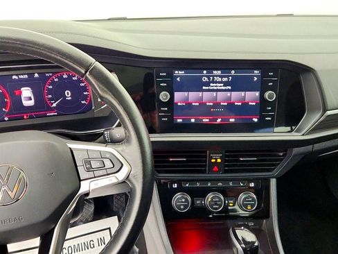 Used 2023 Volkswagen Jetta SEL FWD image 18