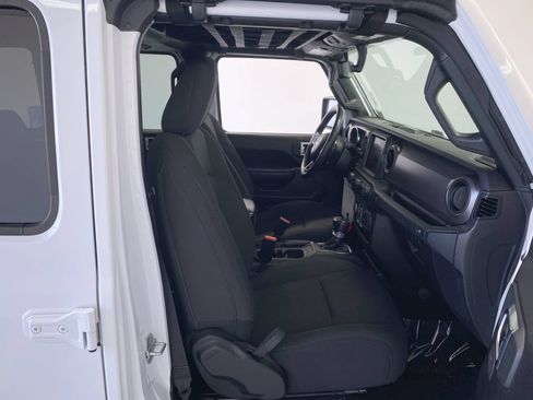Used 2023 Jeep Wrangler Unlimited w/ Cold Weather Group AWD/4WD image 28