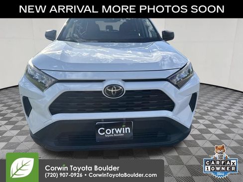 Used 2019 Toyota RAV4 LE w/ Carpet Mat Package AWD/4WD image 2
