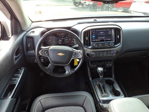 Used 2022 Chevrolet Colorado Z71 w/ Z71 Midnight Edition image 13