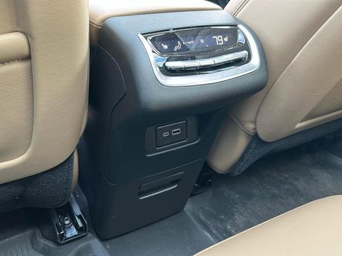 Certified 2025 Cadillac XT6 Premium Luxury w/ Platinum Package FWD image 10