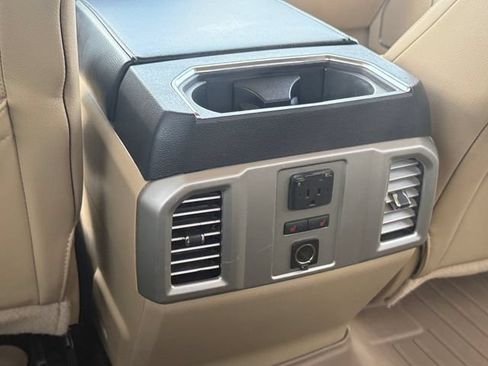 Used 2016 Ford F150 Lariat w/ Equipment Group 502A Luxury AWD/4WD image 9